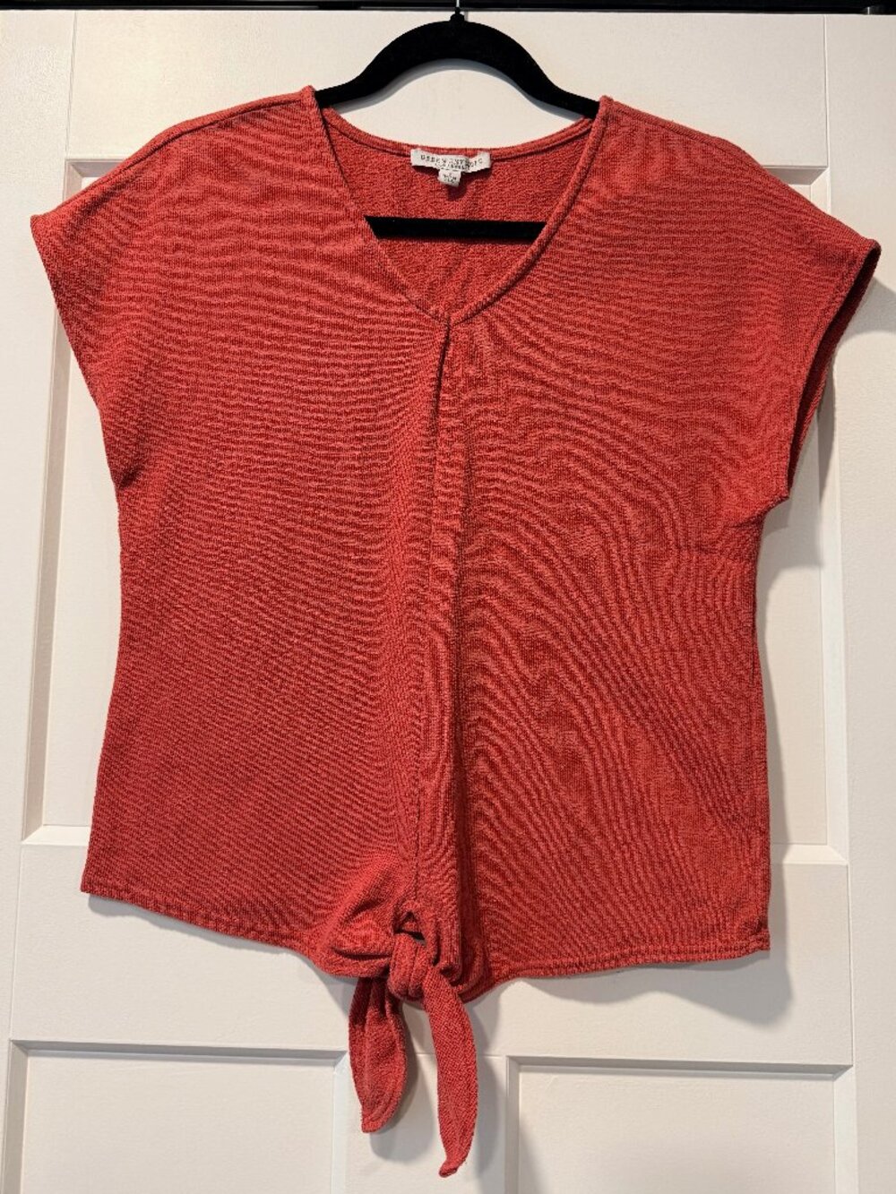 Green Envelope Tie-Front Cropped Short-Sleeve Dark Coral Tee